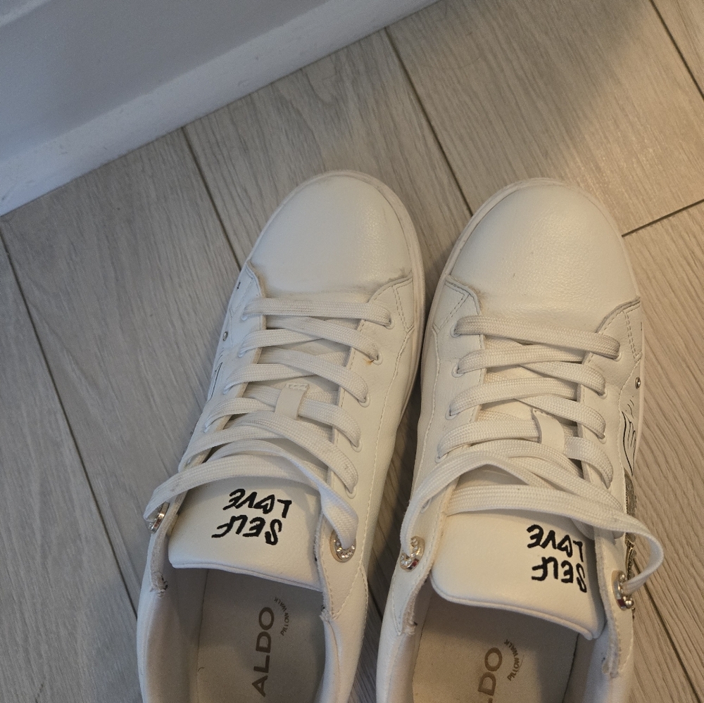 Shoes - Picture 6 of 6